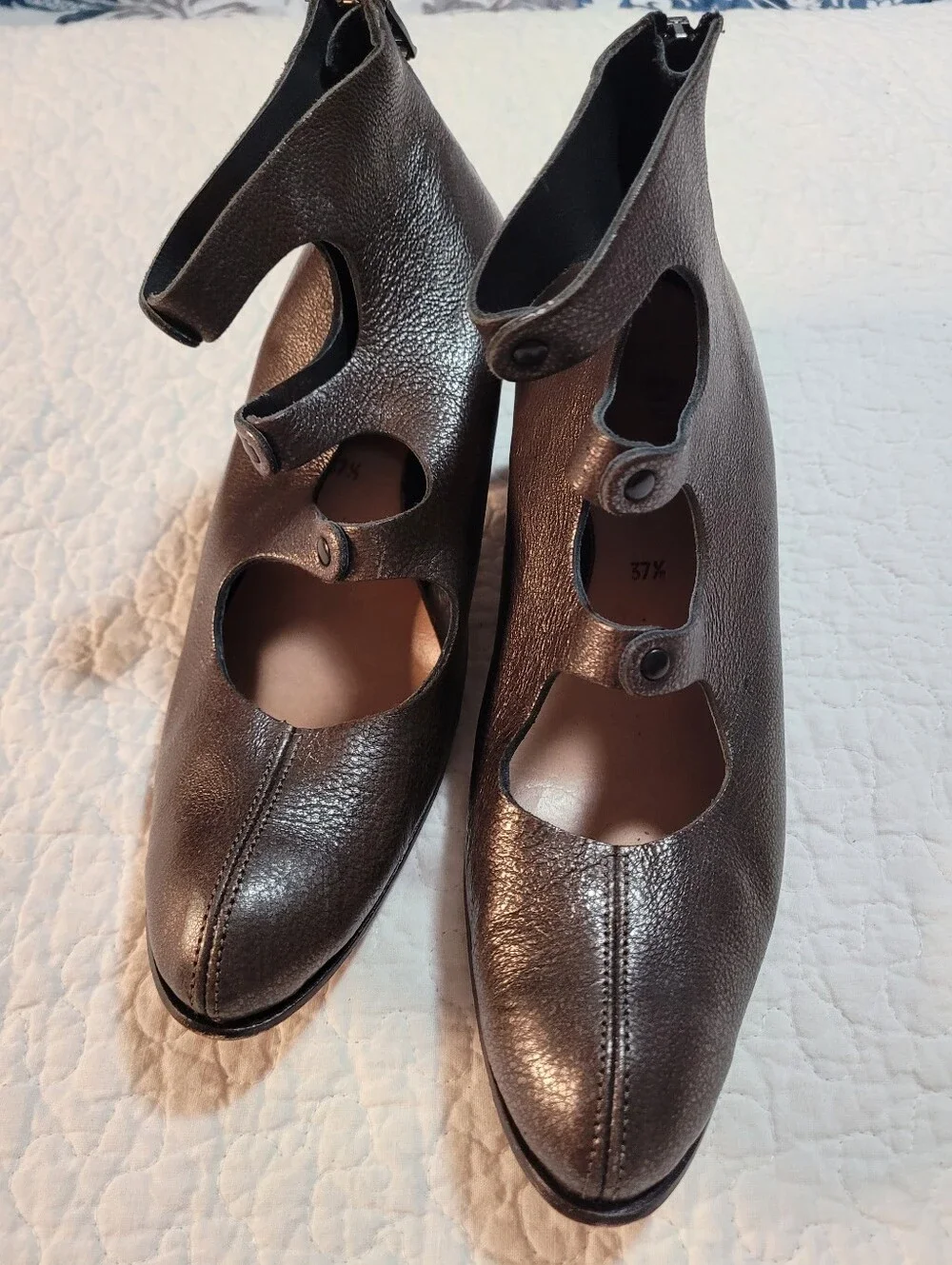 Cydwoq Engage Handmade Vintage Leather Block Heel Zipper Sz US 7.5 EU 37.5